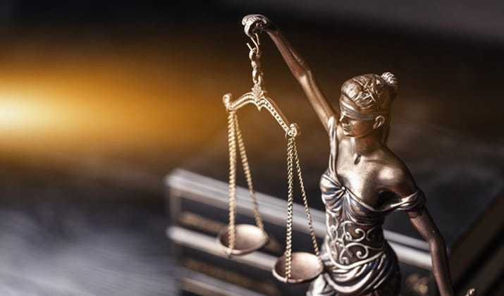 law-justice-statue