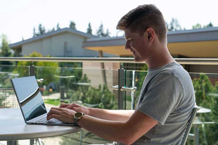 Benjamin studied information technology with RMIT, through Open Universities Australia